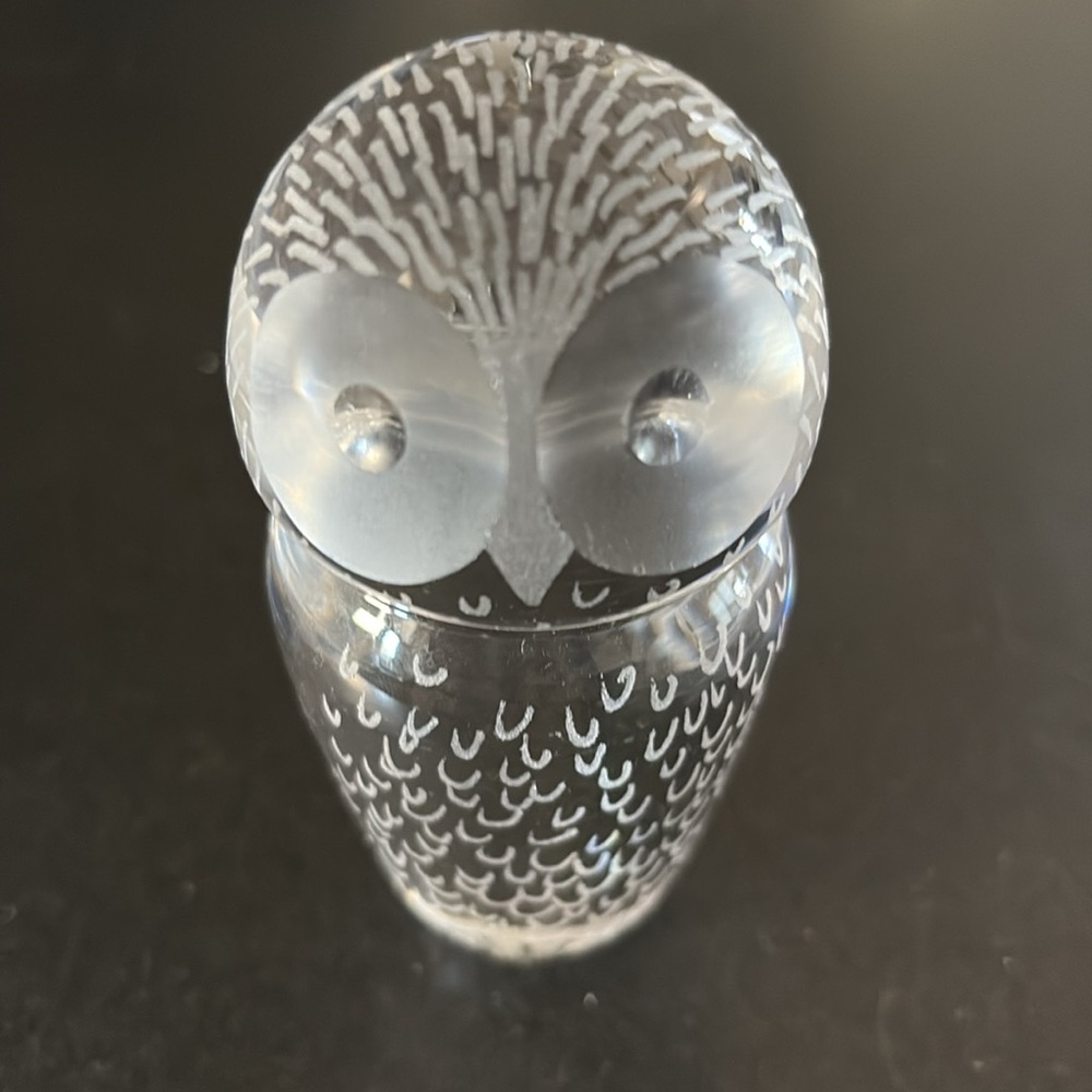 KOSTA BODA SWEDEN GLASS OWL PAPERWEIGHT LINDSTRAND Signed Original Sticker